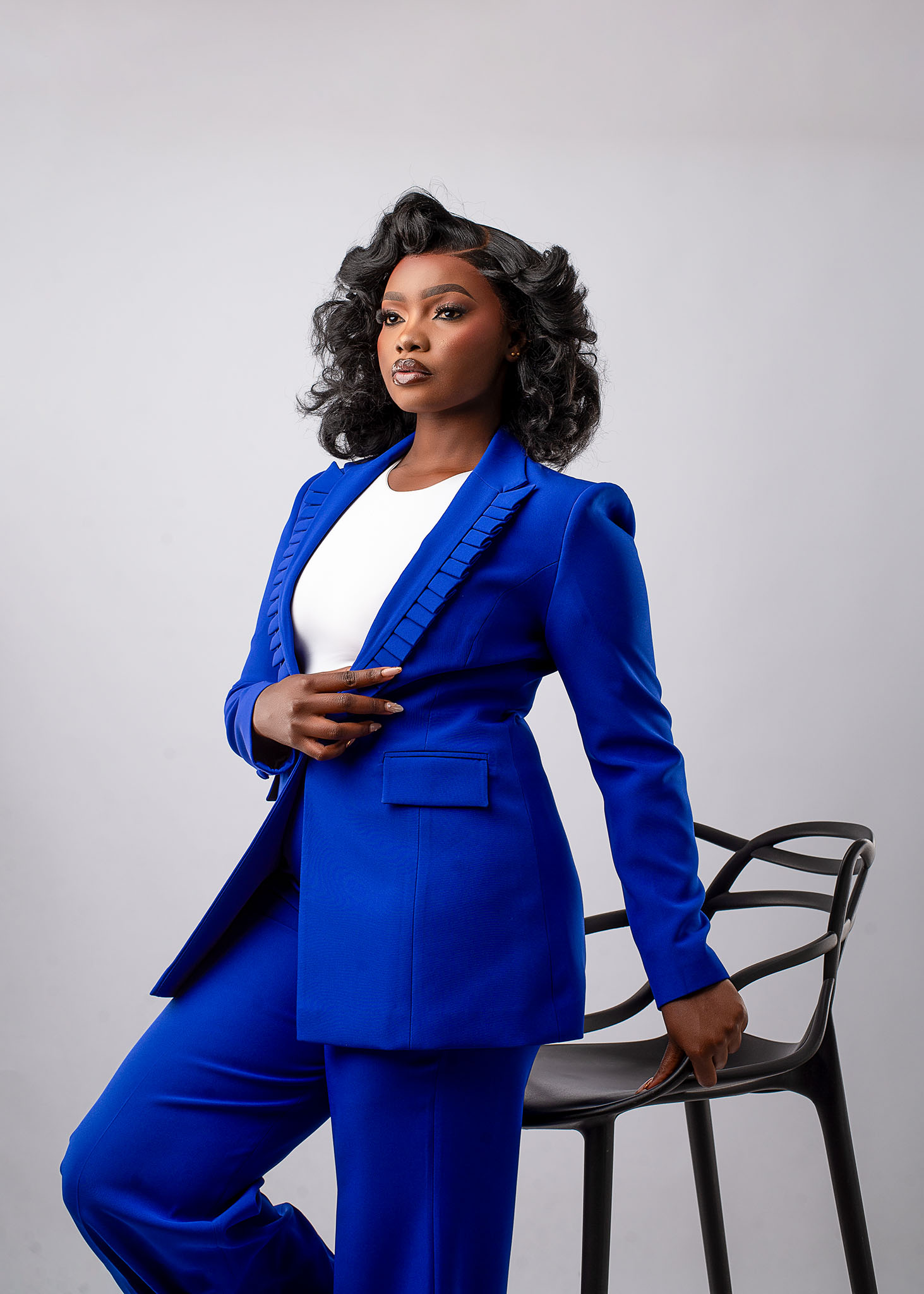 ORLI - ROYALÉ SUIT thumbnail 3